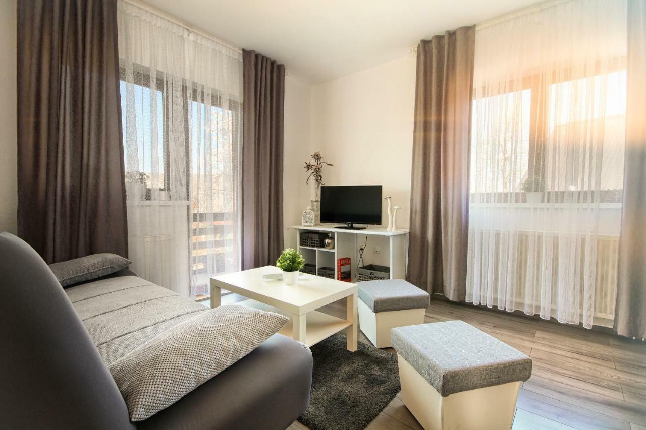 Filip Apartment Раковица Екстериор снимка